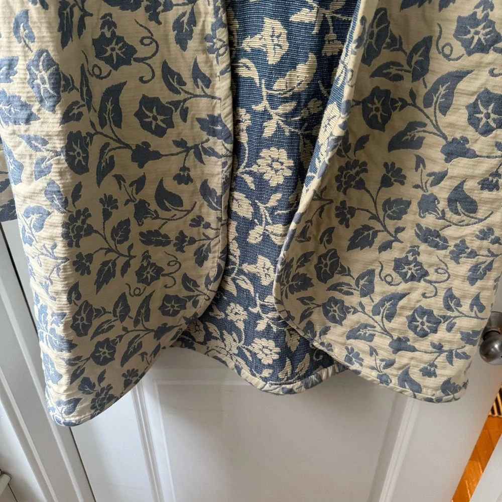 Blue and Cream Robe Jacket - Picture 4 of 6